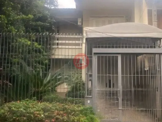 Casa com 220m² 3 quartos e 2 banheiros, à venda, no bairro Rio Branco em Porto Alegre