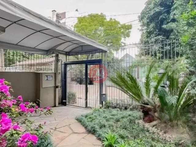 Casa com 220m² 3 quartos e 2 banheiros, à venda, no bairro Rio Branco em Porto Alegre