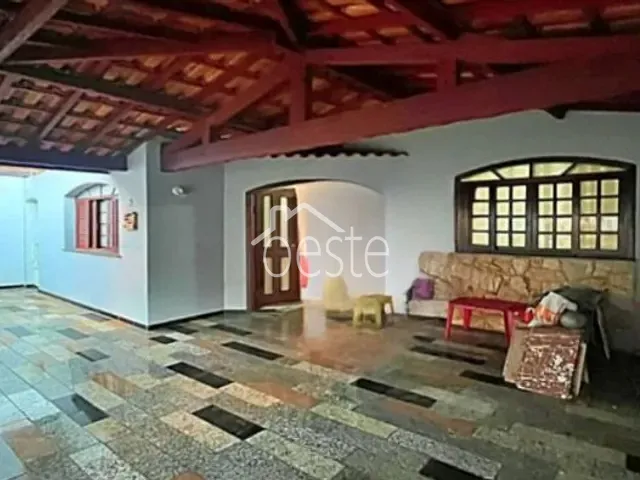 Casa com 250m² 2 quartos e 2 banheiros, à venda, no bairro Vila Mac Knight em Santa Bárbara D'Oeste