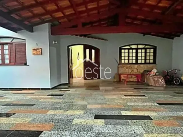 Casa com 250m² 2 quartos e 2 banheiros, à venda, no bairro Vila Mac Knight em Santa Bárbara D'Oeste