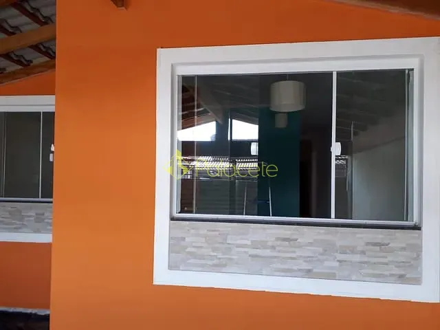 Casa 3 quartos e 1 banheiro, à venda, no bairro Residencial e Comercial Cidade Morumbi em Pindamonhangaba