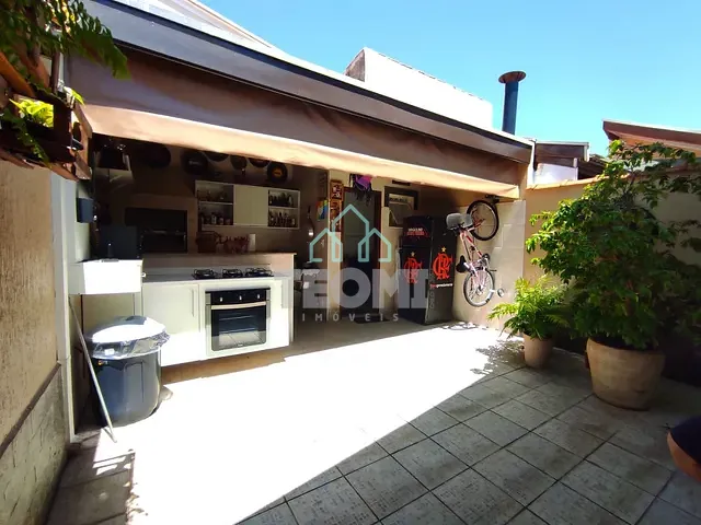 Casa com 150m² 2 quartos e 2 banheiros, à venda, no bairro Jardim Gurilândia em Taubaté
