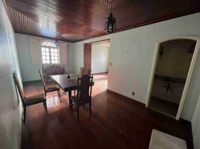 Casa 4 quartos e 3 banheiros, à venda ou para alugar, no bairro Parque Turf Club em Campos dos Goytacazes