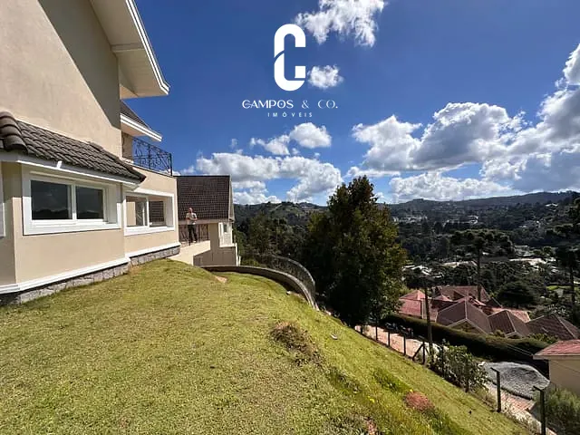 Casa com 1020m² 4 quartos e 4 banheiros, à venda ou para alugar, no bairro Manancial em Campos do Jordão