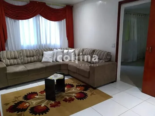 Casa com 239m² 2 quartos e 2 banheiros, à venda, no bairro Bussocaba em Osasco