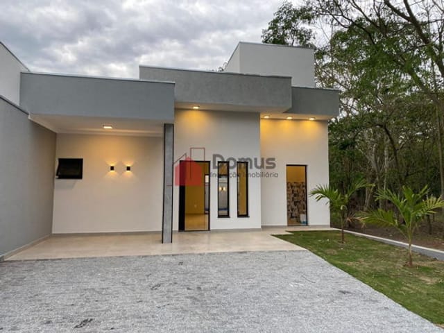Casa com 190m², à venda, no bairro Vila Prado em Pindamonhangaba
