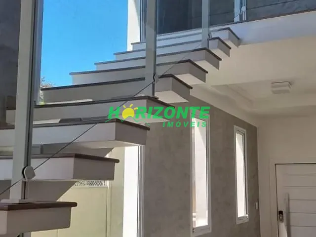 Casa com 298m² 3 quartos e 4 banheiros, à venda, no bairro Urbanova em São José dos Campos