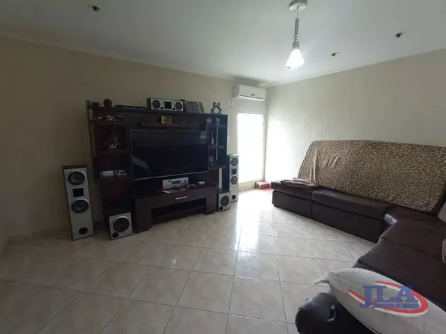 Casa com 960m² 8 quartos e 5 banheiros, à venda, no bairro Abranches em Curitiba