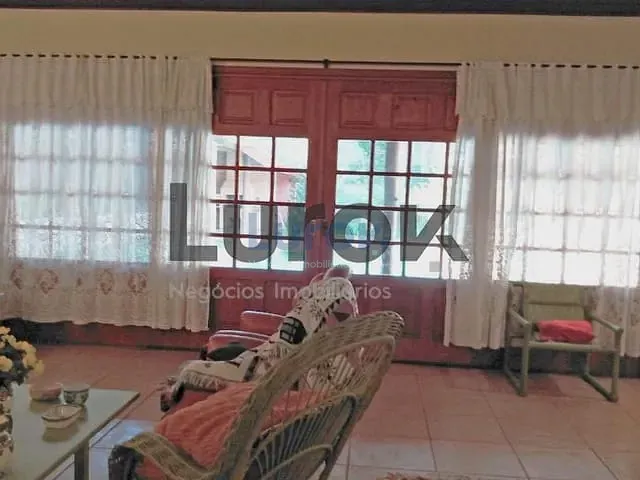 Casa com 1200m² 4 quartos e 2 banheiros, à venda ou para alugar, no bairro Joapiranga em Valinhos
