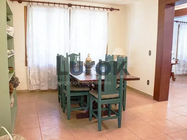 Casa com 1200m² 4 quartos e 2 banheiros, à venda ou para alugar, no bairro Joapiranga em Valinhos