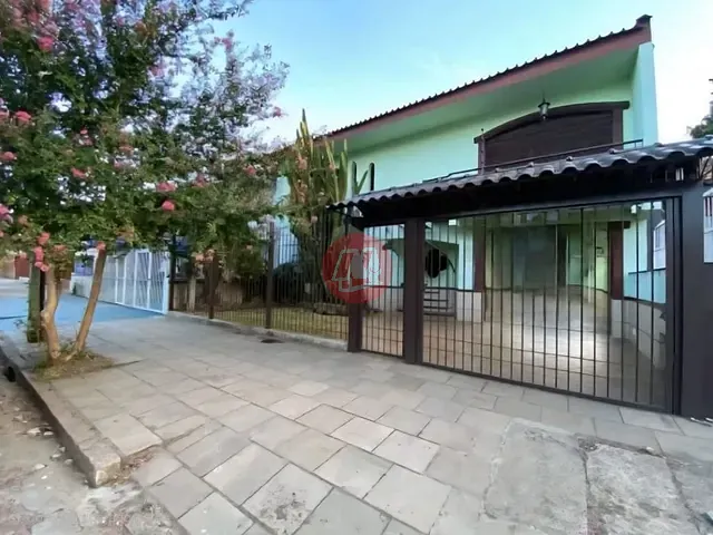 Casa com 270m² 5 quartos e 4 banheiros, para alugar, no bairro Partenon em Porto Alegre