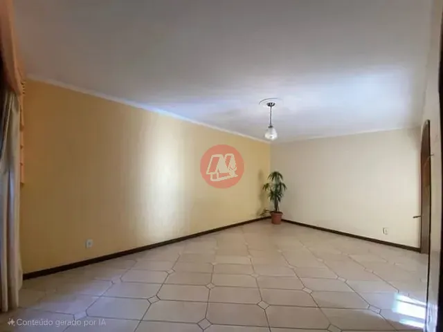 Casa com 270m² 5 quartos e 4 banheiros, para alugar, no bairro Partenon em Porto Alegre