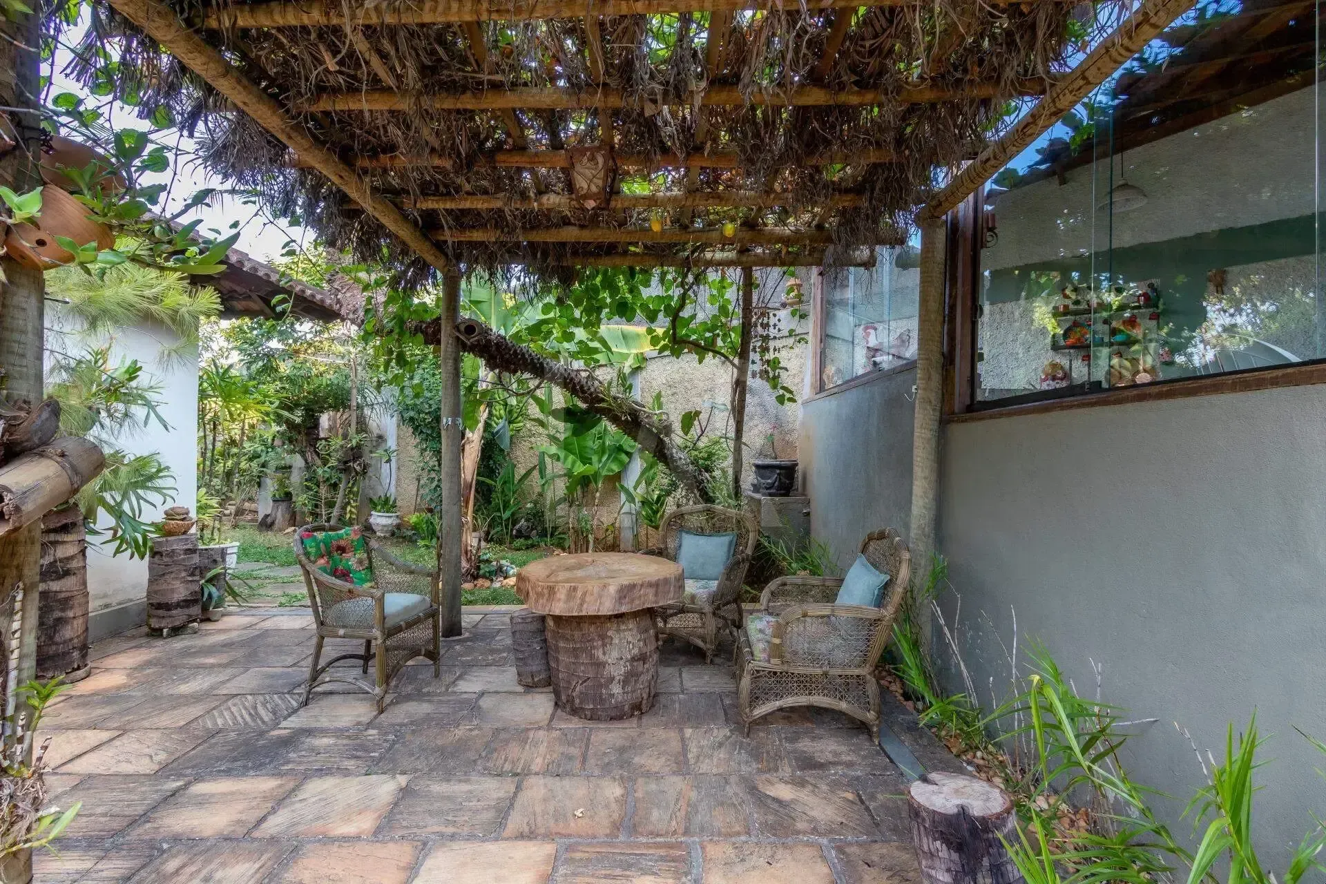 Casa para venda e locação, com 4 quartos, 2 suítes, com 640 m2 de área construída, alto padrão, Bandeirantes (Pampulha), Belo Horizonte, MG miniatura 8