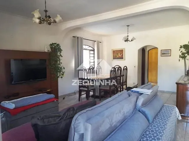 Casa com 397m² 3 quartos e 2 banheiros, à venda, no bairro City Bussocaba em Osasco