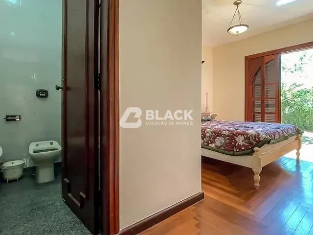 Casa com 2300m² 8 quartos e 6 banheiros, à venda ou para alugar, no bairro Residencial São José em Itu