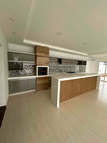Casa com 600m² 4 quartos e 5 banheiros, à venda, no bairro Parque Rodoviário em Campos dos Goytacazes