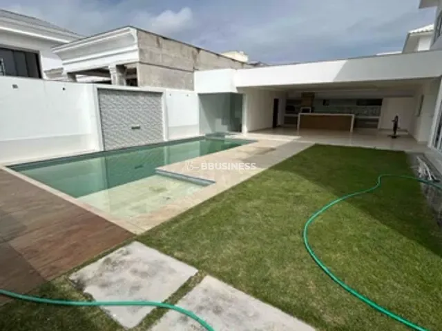 Casa com 600m² 4 quartos e 5 banheiros, à venda, no bairro Parque Rodoviário em Campos dos Goytacazes