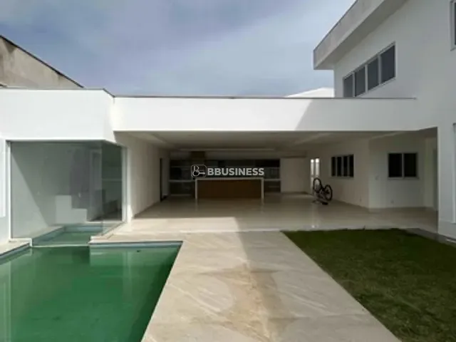 Casa com 600m² 4 quartos e 5 banheiros, à venda, no bairro Parque Rodoviário em Campos dos Goytacazes