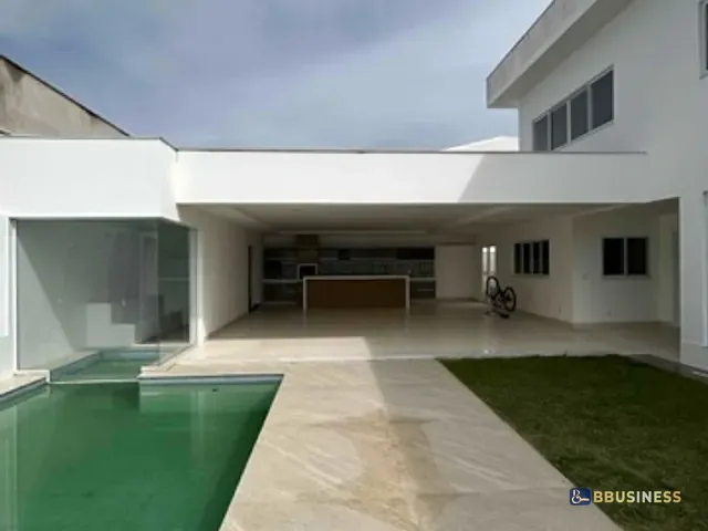 Casa com 600m² 4 quartos e 5 banheiros, à venda, no bairro Parque Rodoviário em Campos dos Goytacazes