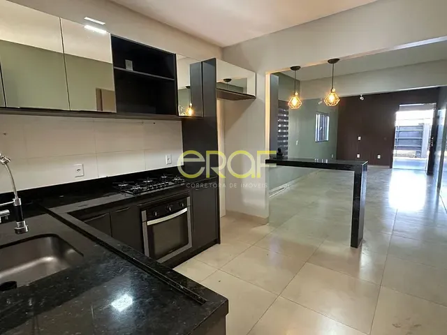 Casa 3 quartos e 2 banheiros, à venda, no bairro Jardim Ipê em Formosa