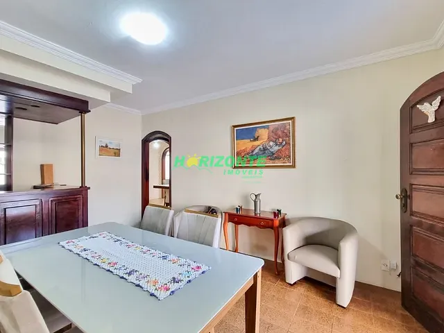 Casa com 275m² 4 quartos e 3 banheiros, à venda, no bairro Bosque dos Eucaliptos em São José dos Campos