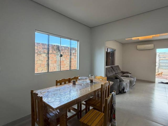 Casa com 300m² 2 quartos e 1 banheiro, à venda, no bairro Residencial Jardim Araguaia em Sinop