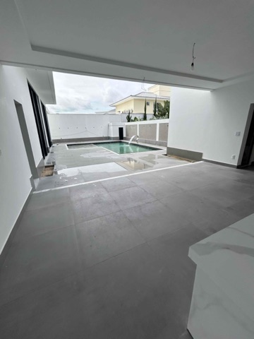 Casa com 600m² 4 quartos e 5 banheiros, à venda, no bairro Parque Rodoviário em Campos dos Goytacazes
