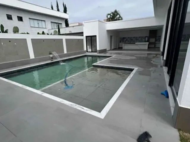 Casa com 600m² 4 quartos e 5 banheiros, à venda, no bairro Parque Rodoviário em Campos dos Goytacazes
