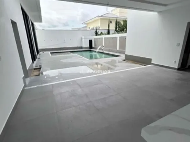 Casa com 600m² 4 quartos e 5 banheiros, à venda, no bairro Parque Rodoviário em Campos dos Goytacazes