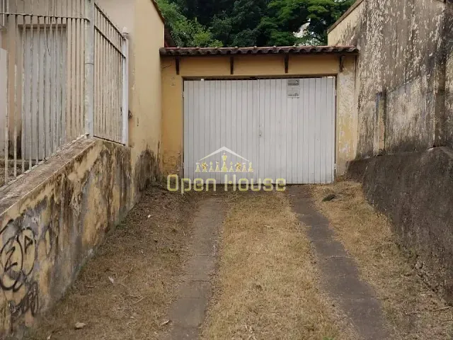 Casa com 844m² 4 quartos e 2 banheiros, à venda, no bairro Bela Vista em Volta Redonda