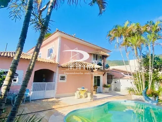 Casa com 540m² 5 quartos e 4 banheiros, à venda, no bairro Itaipu em Niterói