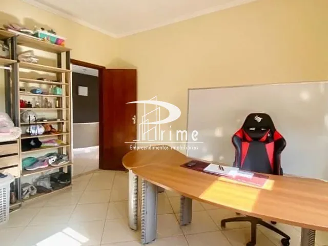 Casa com 540m² 5 quartos e 4 banheiros, à venda, no bairro Itaipu em Niterói