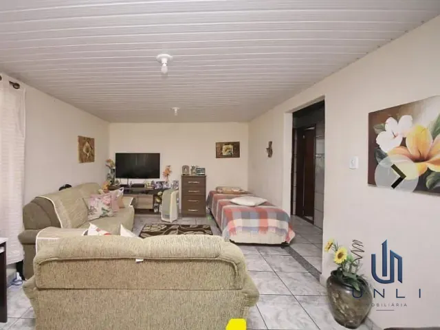 Casa 6 quartos e 3 banheiros, à venda, no bairro Bom Jesus em Volta Redonda