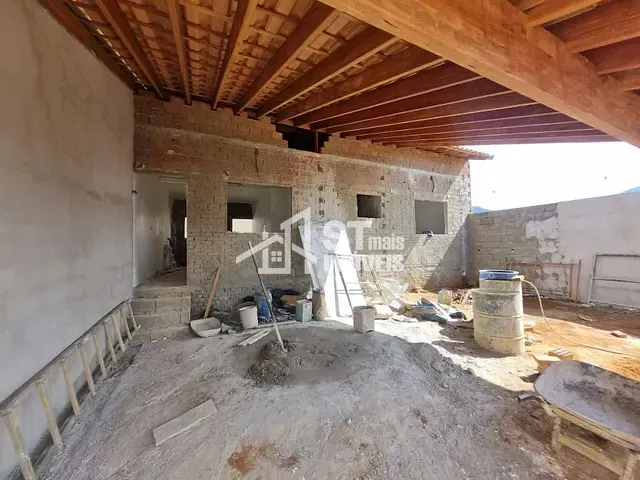Casa com 200m² 3 quartos e 1 banheiro, à venda, no bairro Jardim Videiras em Andradas