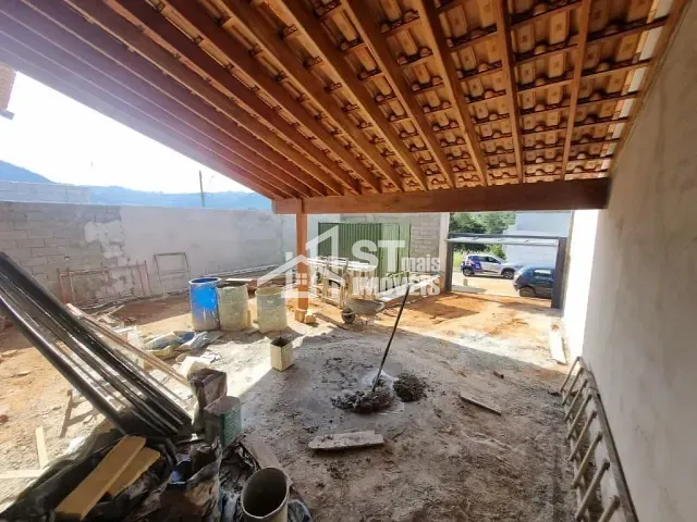Casa com 200m² 3 quartos e 1 banheiro, à venda, no bairro Jardim Videiras em Andradas