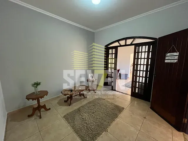 Casa com 301m² 3 quartos e 2 banheiros, à venda, no bairro Chácara das Flores em Bauru