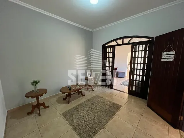 Casa com 301m² 3 quartos e 2 banheiros, à venda, no bairro Chácara das Flores em Bauru