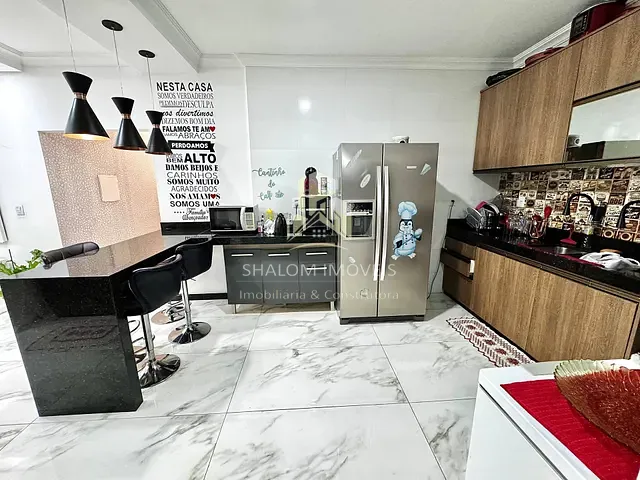 Casa com 167m² 3 quartos e 2 banheiros, à venda, no bairro Parque Xangri-Lá em Contagem