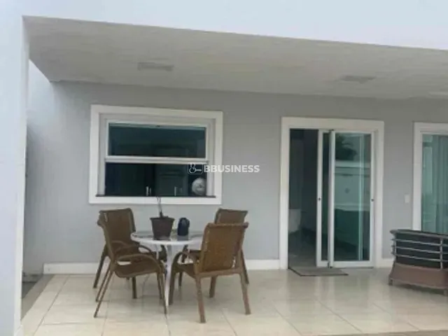 Casa com 600m² 3 quartos e 5 banheiros, à venda, no bairro Parque Rodoviário em Campos dos Goytacazes