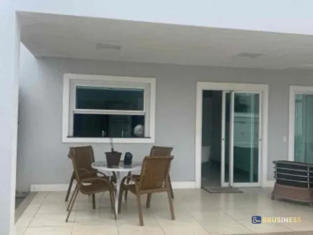 Casa com 600m² 3 quartos e 5 banheiros, à venda, no bairro Parque Rodoviário em Campos dos Goytacazes