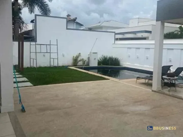Casa com 600m² 3 quartos e 5 banheiros, à venda, no bairro Parque Rodoviário em Campos dos Goytacazes