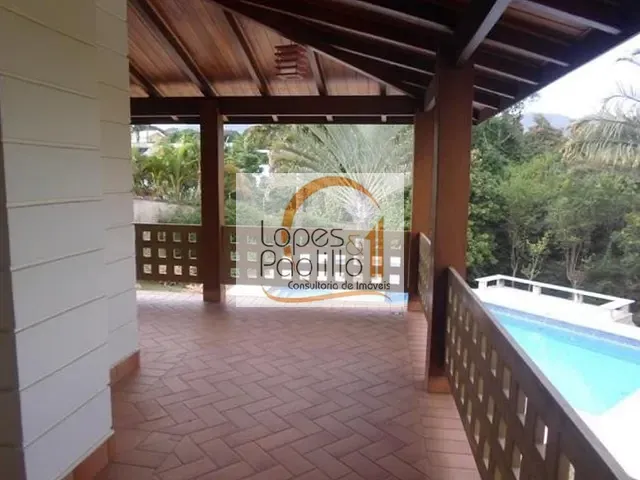 Casa com 1500m² 3 quartos e 6 banheiros, à venda, no bairro Jardim São Nicolau em Atibaia