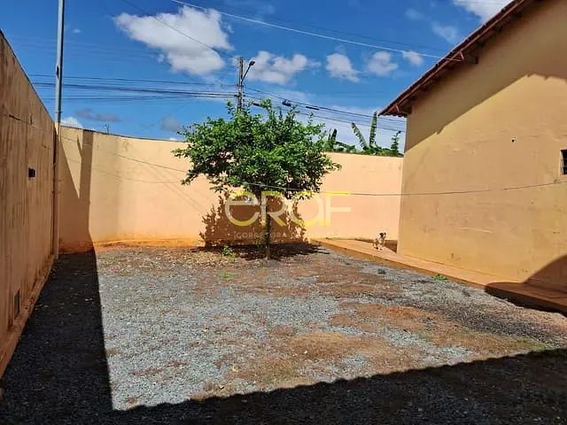 Casa com 180m² 2 quartos e 1 banheiro, à venda, no bairro Parque das Laranjeiras em Formosa