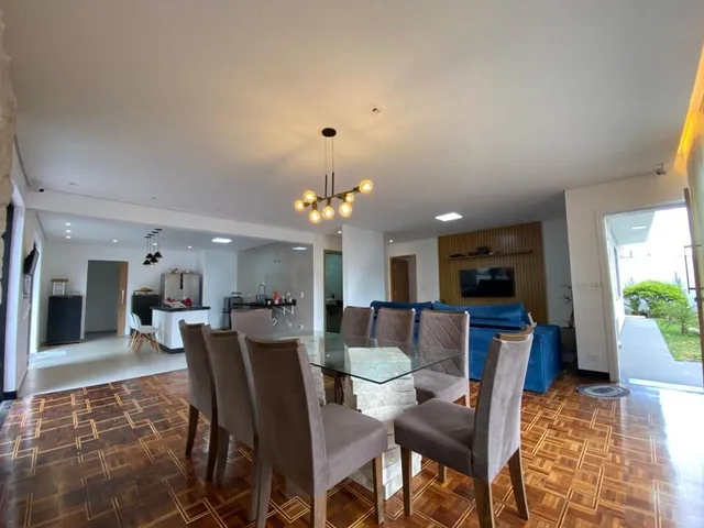 Casa com 441m² 3 quartos e 2 banheiros, à venda, no bairro Jardim Botânico em Curitiba