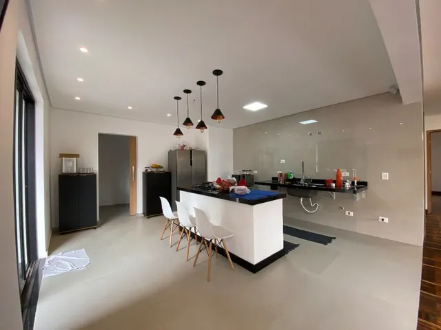Casa com 441m² 3 quartos e 2 banheiros, à venda, no bairro Jardim Botânico em Curitiba
