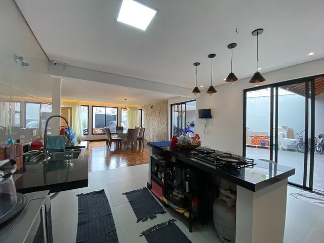 Casa com 441m² 3 quartos e 2 banheiros, à venda, no bairro Jardim Botânico em Curitiba