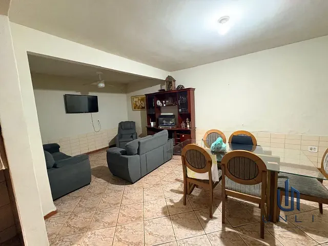 Casa 3 quartos e 2 banheiros, à venda, no bairro Vila Mury em Volta Redonda