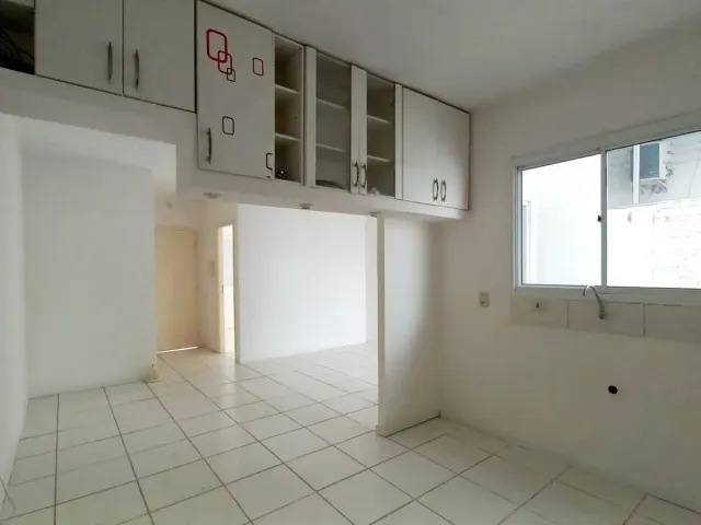 Casa 2 quartos e 1 banheiro, à venda, no bairro Três Vendas em Pelotas