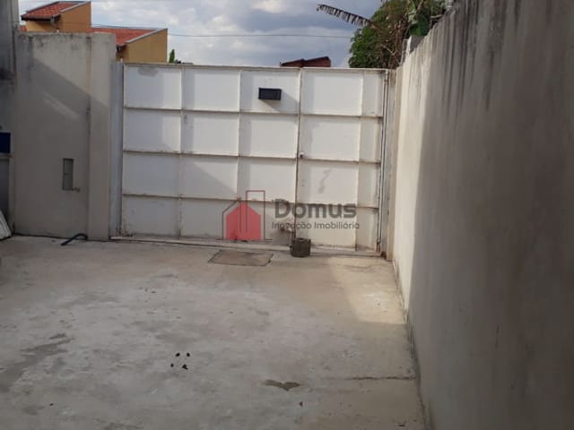 Casa à venda, no bairro Jardim Regina em Pindamonhangaba