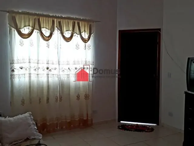 Casa à venda, no bairro Jardim Regina em Pindamonhangaba